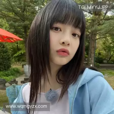 薄霜凤